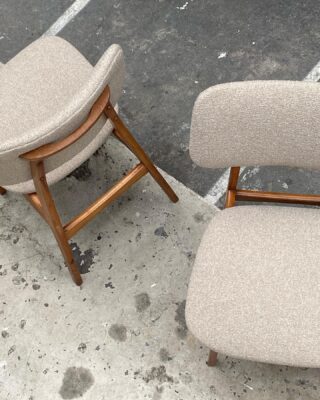 FOR SALE - SET OF 2 🤍
Twee prachtige vintage design stoeltjes gestoffeerd met Silvera Collections: Curlz/Dz. 
❗️DM bij interesse!

Content by @dazz.studio 

.
.
.
.
.
#vintage #vintagestyle #vintagedesign #design #interior #interieur #interieurinspiratie #interiordesign #meubelstoffeerderij #meubelstoffeerder #meubels #vintagemeubels #recycle #silvera #lounge