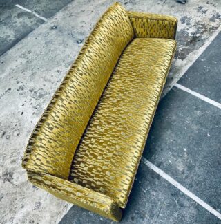 Van Leolux naar SUPER DE LUX ✨
Gewaagde en super leuke opdracht.
De bank is opnieuw gestoffeerd met Otaka Lichen by Harlequin.
.
.
.
.
.
#vintage #vintagestyle #vintagedesign #design #interior #interieur #interieurinspiratie #interiordesign #meubelstoffeerderij #meubelstoffeerder #meubels #vintagemeubels #recycle #lounge